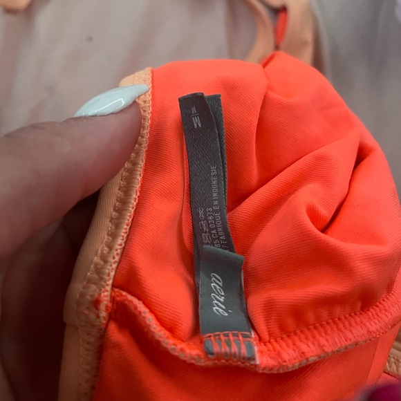 Swimsuit - Picture 2 of 3